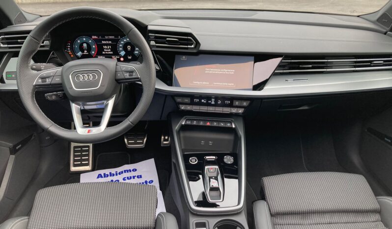 
								Audi A3 Sportback 35 2.0 TDI S line edition S tronic full									