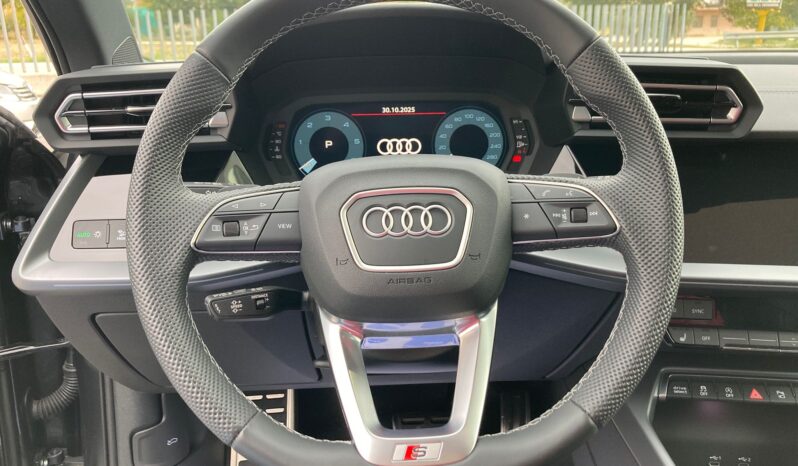 
								Audi A3 Sportback 35 2.0 TDI S line edition S tronic full									