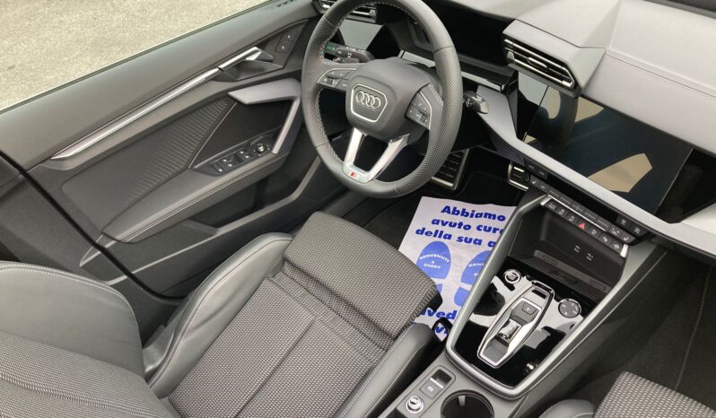
								Audi A3 Sportback 35 2.0 TDI S line edition S tronic full									