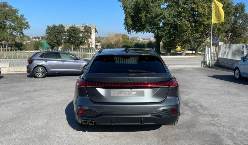 
								Audi A5 Avant 2.0 TDI MHEV+ S line edition S tronic full									