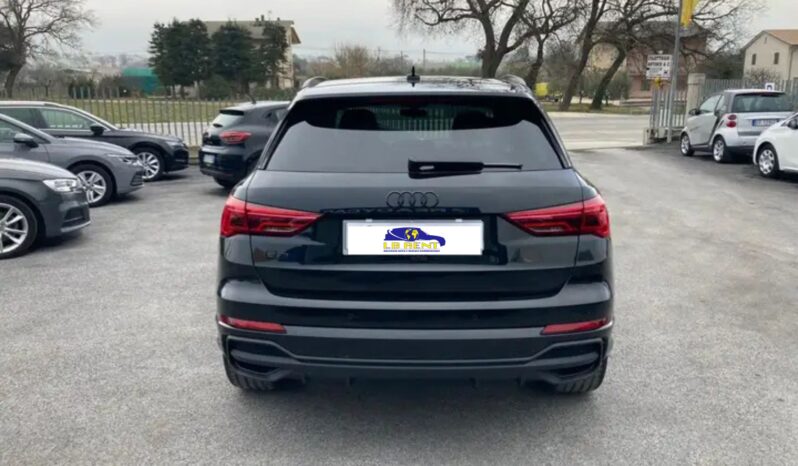 
								Audi Q3 35 2.0 TDI Identity Black S tronic full									