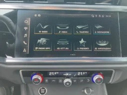 
										Audi Q3 35 2.0 TDI Identity Black S tronic full									