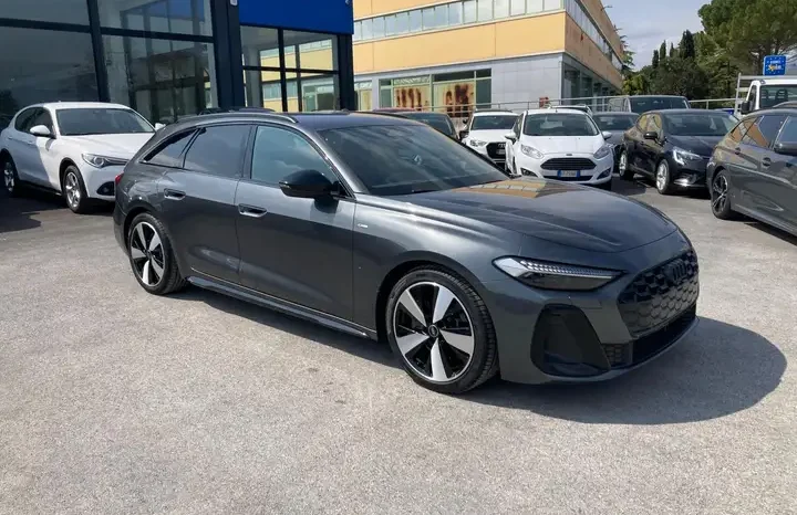 
								Audi A5 Avant 2.0 TDI MHEV+ S line edition S tronic full									