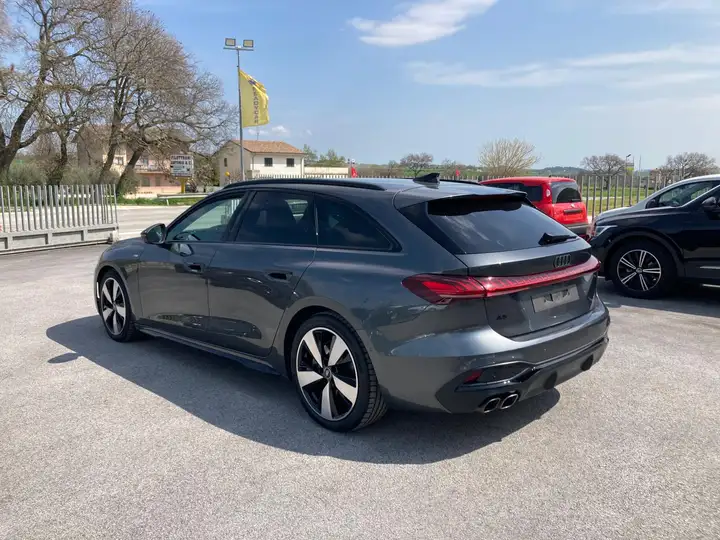 Audi A5 Avant 2.0 TDI MHEV+ S line edition S tronic