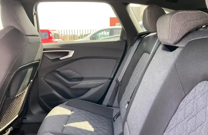 
								Audi A5 Avant 2.0 TDI MHEV+ S line edition S tronic full									