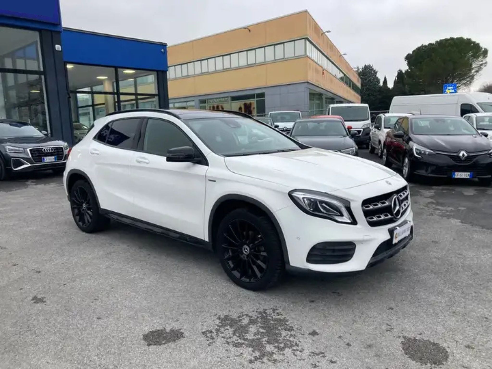 Mercedes-Benz GLA 200 d 4MATIC Automatic Premium Night Pack