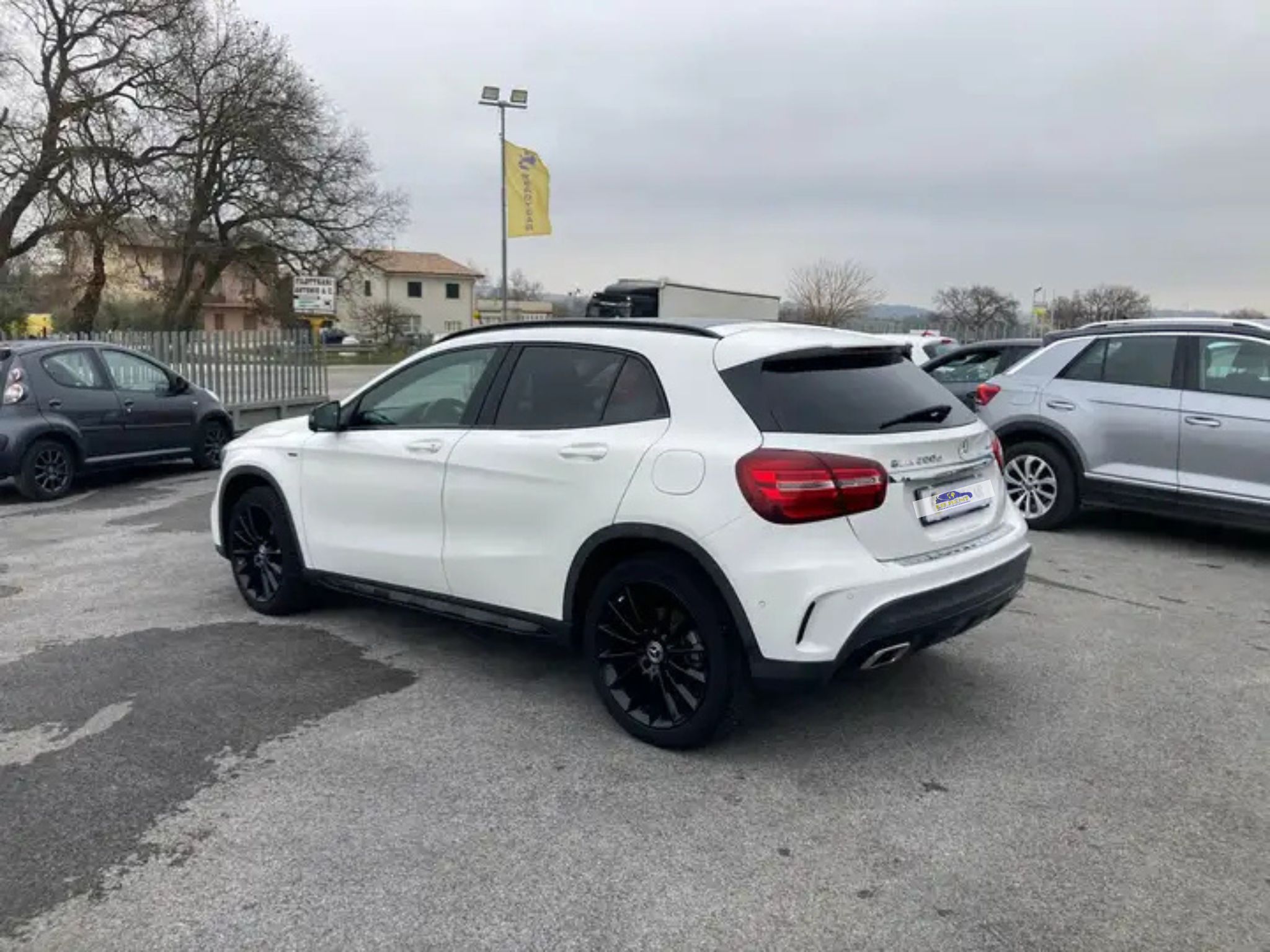 Mercedes-Benz GLA 200 d 4MATIC Automatic Premium Night Pack