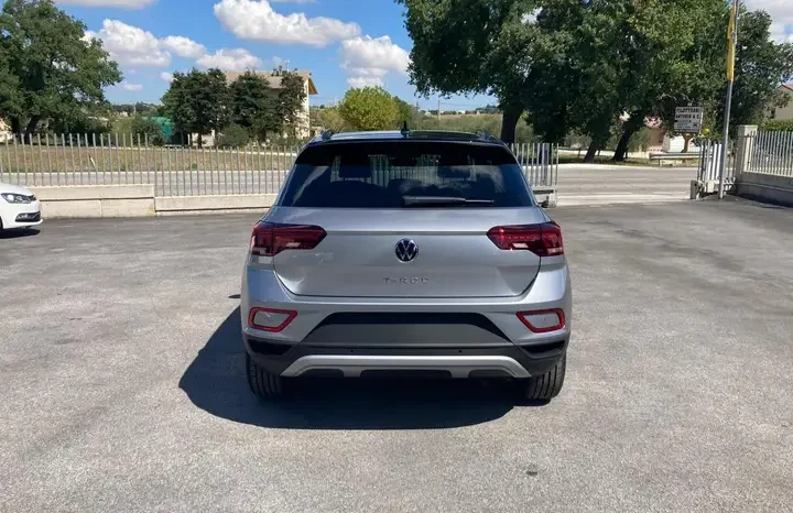 
								Volkswagen T-Roc 2.0 TDI Edition Plus 115 CV full									