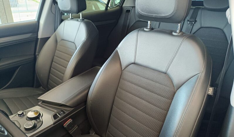 
								Alfa Romeo Stelvio 2.2 Turbo Diesel Q4 full									