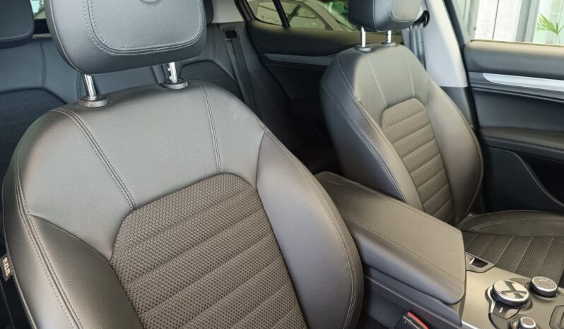 
								Alfa Romeo Stelvio 2.2 Turbo Diesel Q4 full									