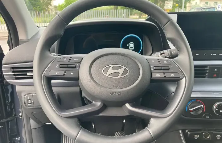 
								Hyundai i20 1.0 T-GDI Connectline 90 CV M/T full									