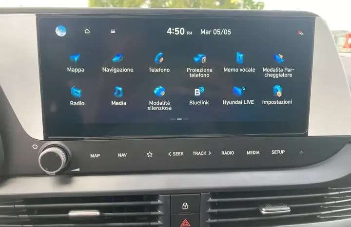 
								Hyundai i20 1.0 T-GDI Connectline 90 CV M/T full									
