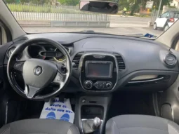 
										Renault Captur 1.5 dCi Wave S&S full									