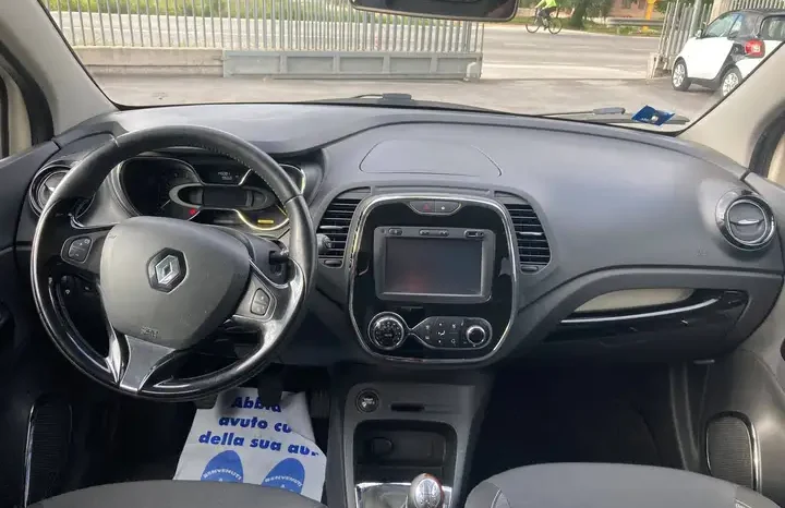 
								Renault Captur 1.5 dCi Wave S&S full									