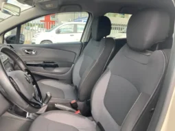 
										Renault Captur 1.5 dCi Wave S&S full									