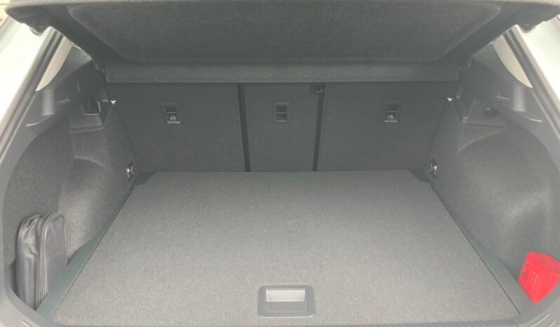
								Volkswagen T-Roc 1.5 eTSI Life 115 CV DSG full									