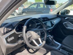 
										Audi Q3 2.0 TDI S tronic Business Advanced full									