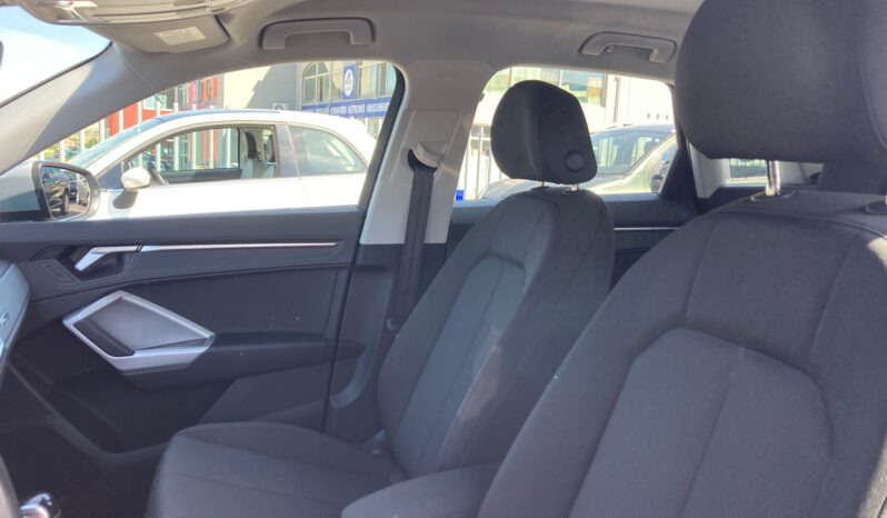 
								Audi Q3 2.0 TDI S tronic Business Advanced full									