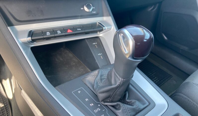 
								Audi Q3 2.0 TDI S tronic Business Advanced full									
