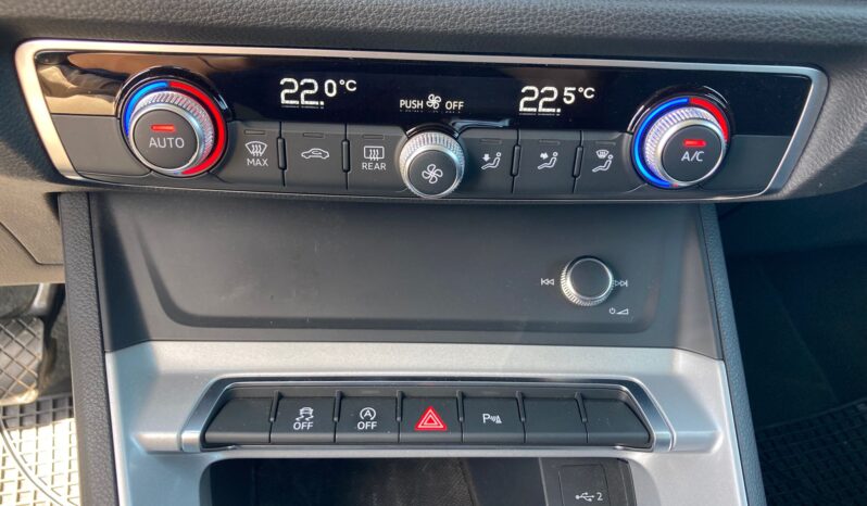 
								Audi Q3 2.0 TDI S tronic Business Advanced full									