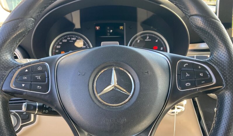 
								Mercedes-Benz GLC 220 d Sport 4MATIC Auto full									
