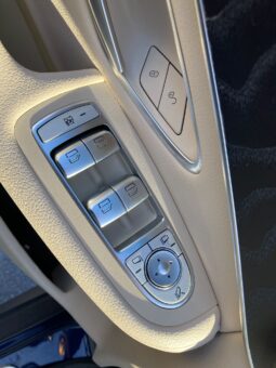 
										Mercedes-Benz GLC 220 d Sport 4MATIC Auto full									