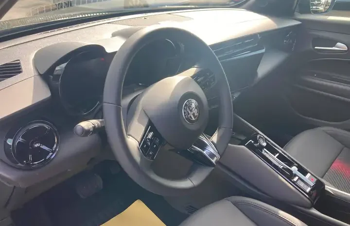 
								Alfa Romeo Junior 1.2 Ibrida Ti 145 CV eDCT6 full									