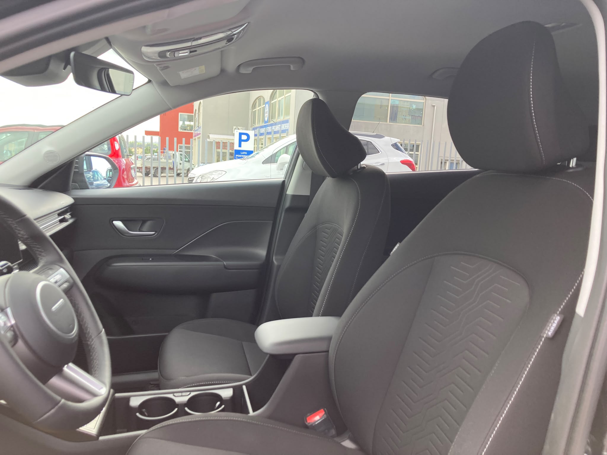 Hyundai Kona 1.6 Full Hybrid GDI 138 CV DCT Business 2WD